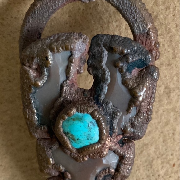 Pendant with Chain - Picture 6 of 6